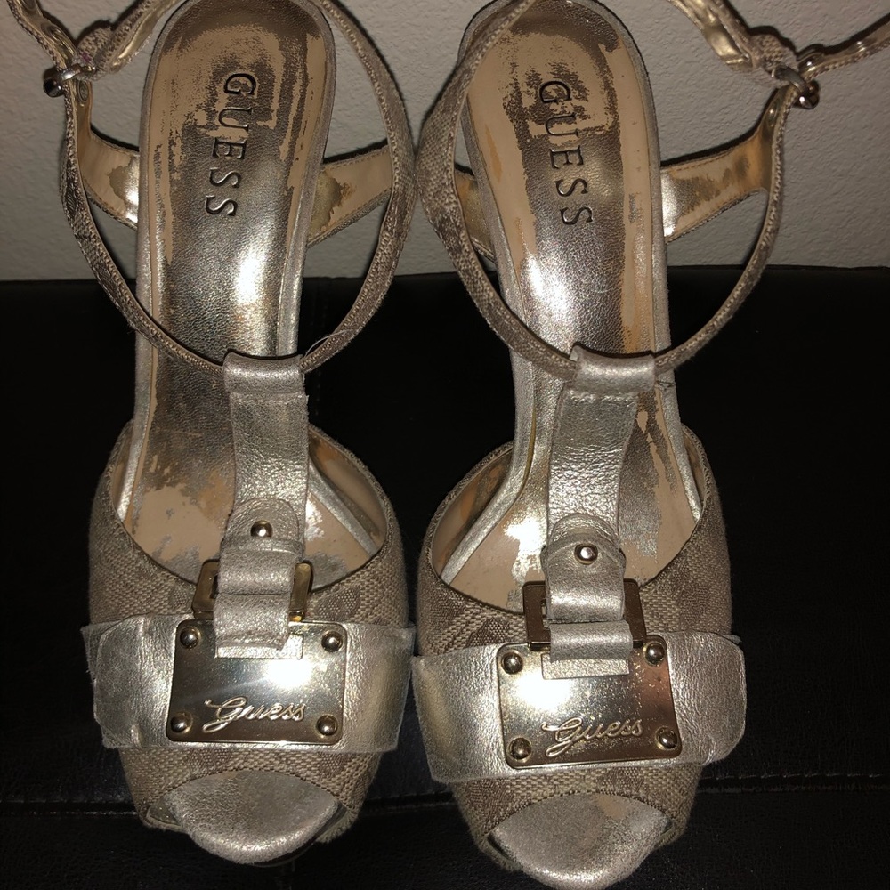 GUESS high heels Gold tone